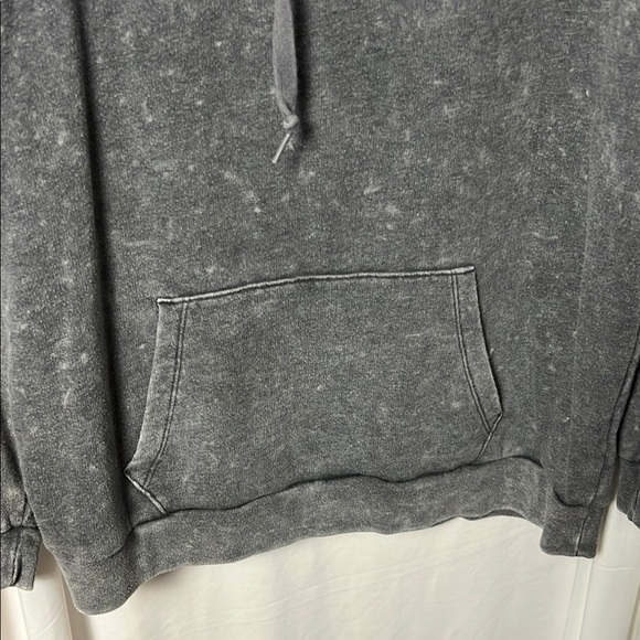 PINK Victoria's Secret Charcoal Hoodie Sweatshirt with Floral Logo Size Medium - Picture 4 of 6